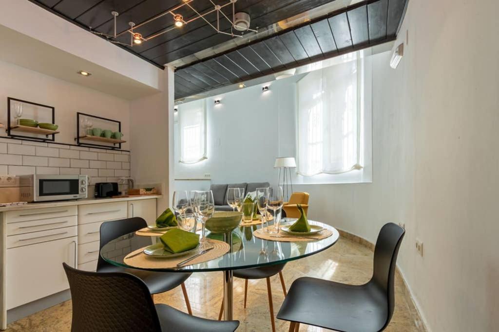 Becas Alameda Duplex By Valcambre Apartment Seville Exterior photo